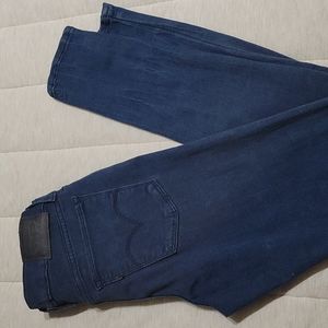 Levi super skinny jeans size 28